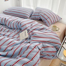 Nordic Sling Bed 150 Juegos de cama Juego de funda nórdica a rayas Sábana de edredón Tamaño Queen INS Blogger Comforter 240312