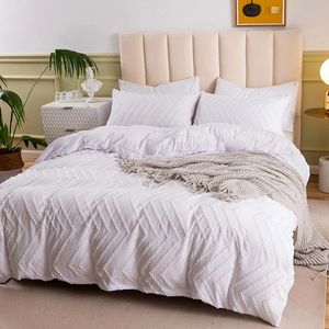 Nordic Stijl Gesneden Bloemen Wit Dekbedovertrek Set Zacht Comfortabel Kingsize Beddengoed Set Queen Twin Solid Home Dekbedovertrekken 240309