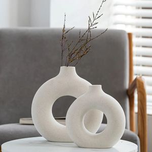 Vase nordique circulaire creux en céramique beignets Pot de fleur maison salon décoration accessoires intérieur bureau décor de bureau cadeau 240127