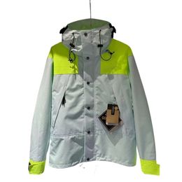 North Designer Face Down Jacket Qualidade Original 1990 Assault Suit Três em um Jaqueta à prova de vento e impermeável Outono e inverno Casal Jaqueta de caminhada ao ar livre