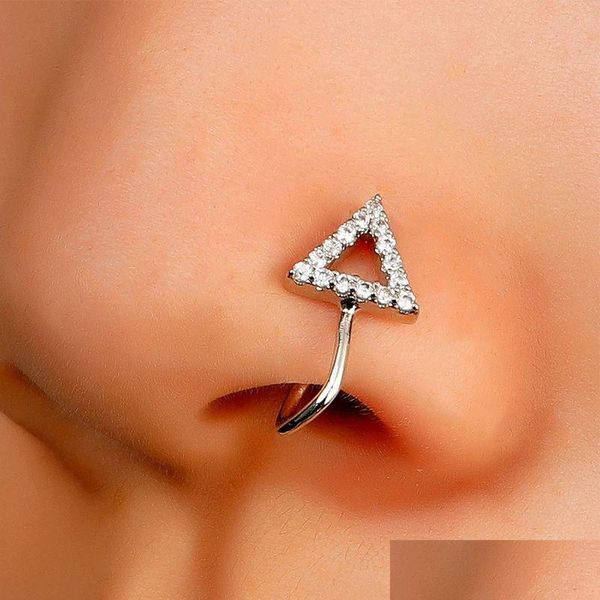 Anneaux de nez Goujons 1pcs Triangle de cristal Faux Piercing Anneau C Forme Clip Peut également être des clips d'oreille Manchette Bijoux de corps Drop Livraison Dhqhj