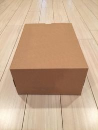 No se vende por separado Enviar la caja de zapatos original que ordenó los zapatos. Quiera que la caja de zapatos OG no sea dañada. Comprar uno más protegerá con Carton