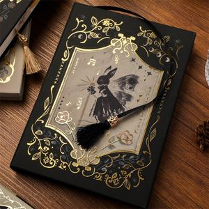 Kladblokken A5 Gothic Note Magnetic Buckle Book Retro Art Hoge waarde Exquise Hand Ledger Kleine Persoonlijkheid Creatieve handboek Gift 230817