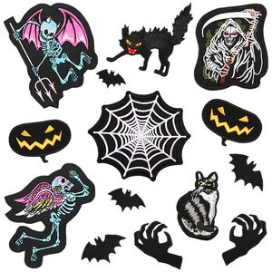 Noties 14 PCS Halloween Borduurde patches Spider Web Pompoen Appliques Iron op Patch voor kleding jeans jassen