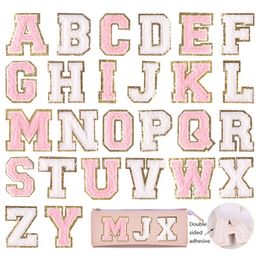 Begrippen 5.5cm Wit Roze Chenille Letter Patch Ijzer op Handdoek Geborduurd Alfabet Glitter Pailletten Zelfklevende Patches Applicaties DIY Naam Stickers