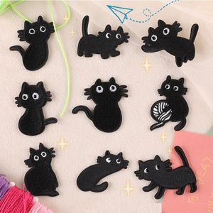 Bepaal ijzer op patch Verschillende zwarte cartoonkattenpleisters geborduurde badge naa -appliques diy accessoires voor kledingjeans jassen