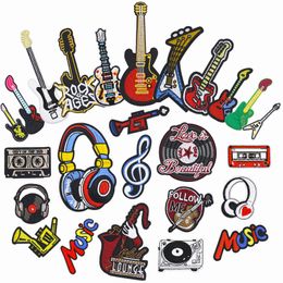 Notions Patchs thermocollants pour jeans, vestes, sacs à dos Hip Hop Music Series Broderie Patch Player Casque Symbole Vêtement Appliques Taille assortie Décoration