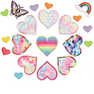 Noties regenboog liefde hartijzer op patches voor kleding kleurrijke geborduurde patch -appliques naaien decoreren diy jeans hoeden gordijn rugzakken
