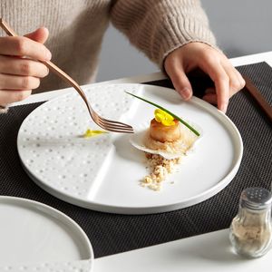 Nouveauté porcelaine sushi dessert plats créatif dîner blanc assiette ronde pour restaurant hôtel