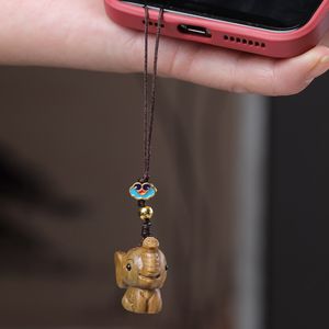 Nieuwheid schattige natuurlijk houten handgemaakte houten sculptuur gelukkige olifant sleutelhanger hangende auto sleutelhanger sieraden vrouwen ambachten geschenken