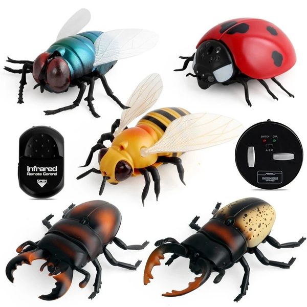 Nouveauté Simulation électrique mouche coccinelle abeille crabe télécommande déplacer blague blague effrayant truc bugs RC animal Halloween enfants T 231229