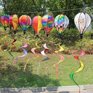 Juegos novedosos 1 Juego de globo de aire giratorio de viento, atrapasueños de PVC decorativo, globo de aire de arco iris, molino de viento giratorio colgante para patio 230621