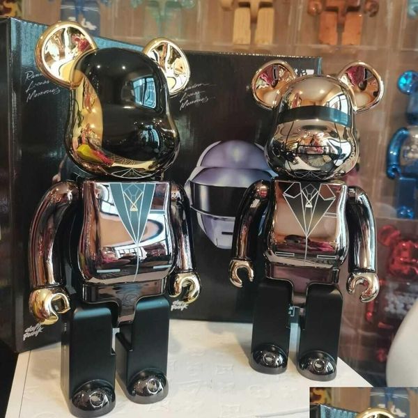 Juegos de novedad Bearbrick Daft Punk 400% 28 cm Violencia de cara brillante Bear 3D Ornament Ornament Statue Modelo Decoración Drop D Dhmrl