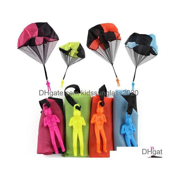 Jeux de nouveauté Parachute à la main Enfants Lancer Jouet Mini Soldat Enfants Jouer en plein air Jouets de sport Drop Livraison Cadeaux Gag Dhofn Dhlnk