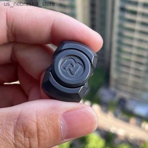 Jeux de nouveauté Mini Magic Block Fidget Rotator Edc Adult Metal Fidget Toy TDAH TOUL MANUEL ROTATEUR AUTITIS SENSEUR Toy Soulagement Stress Cool Thing Q240418