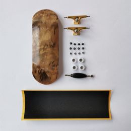 Nouveauté Jeux Forme Camion Touche 34mm Complet Finger Skate Board Set Professionnel Mini Planche À Roulettes Jouets pour Fingerboarders 230216