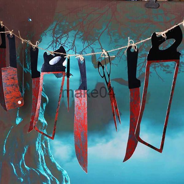 Artículos novedosos 12pcslot Halloween Plastic Blood Knife Sets Horror House Sprooky Hounted Knife Hanging Garland Banner Decoración de Halloween J230815