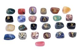 Nieuwe items 25 -st uit Set Natural Jade Rune Stones tuimelden gegraveerde lettersetal set voor Wicca Crystals Healing Chakra Reiki5409123