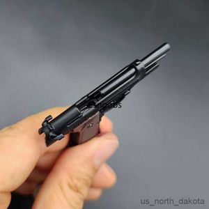 Artículos novedosos aleación 92 llavero de pistola mini pistola de juguete modelo miniatura colección de alta calidad regalos de cumpleaños de juguete R230818