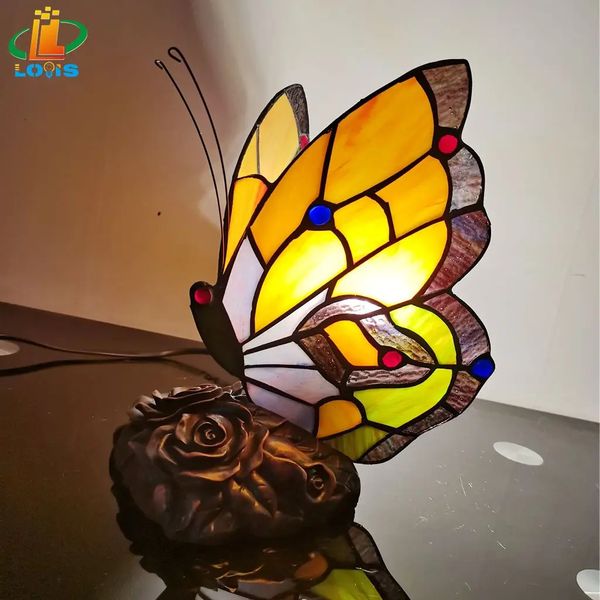 Articles de nouveauté Papillon américain Veilleuse Style Tiffany Chambre d'enfant Chambre à coucher Allaitement Décoration Bar Verre Décoratif 231115