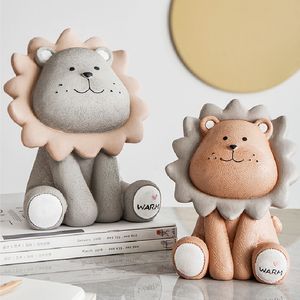 Nieuwe items Cartoon Lion Lion Cute Piggy Bank For Kids Birthday Gift Coin Saving Box Money Storage Case Animal Figurines ornamenten Home Decor 230428