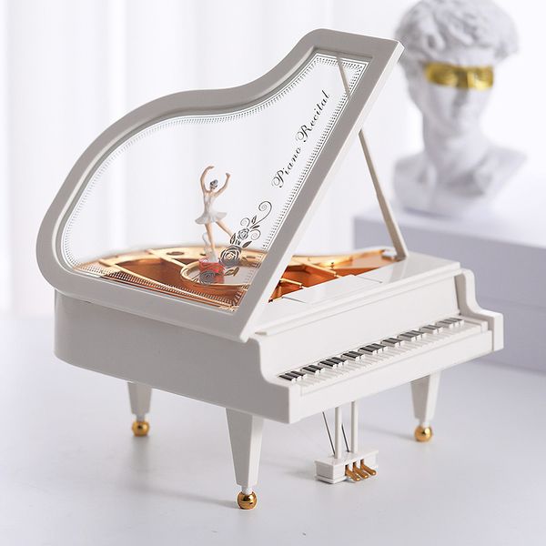 Artículos novedosos Bailarín giratorio clásico Manivela Cajas musicales Romántico Piano clásico Modelo Baile Bailarina Caja de música Cumpleaños Regalo de boda 230621