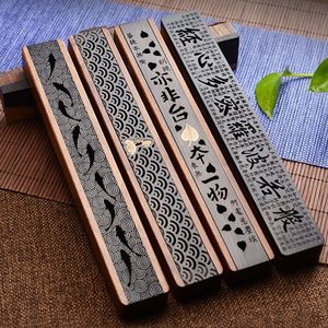 Novelty Items Creative Retro Black Home Office Wooden Incense Holder Traditional Chinese Type Wood Handmade Carving Censer Box 230810