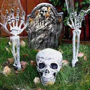 Nieuwe items Halloween Skeleton Fake Skeleton Head en Hands Set Scary Skull Decors Halloween Party Haunted House Halloween Decoration J230815