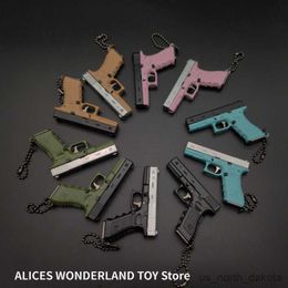 Nieuwheid items van hoge kwaliteit sleutelhanger model speelgoed pistool miniatuur nieuw product legering pistool collectie speelgoed cadeau hanger r230818