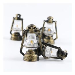 Articles de nouveauté Mini Ameublement Décoration Creative Rétro Lumière Kérosène Lanternes Décor Cadeau Bois Artisanat Ornements Sn5152 Maison Garde Dhn15