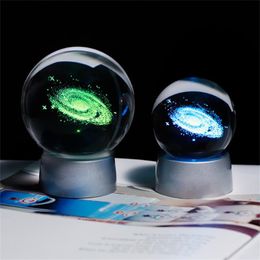 Nieuwigheden Miniaturen Melkweg Galaxy Planet Crystal Ball 3D Laser Gegraveerde Quartz Glazen Bol Woondecoratie Geschenken 60/80mm