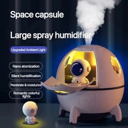 Artículos de novedad Lámpara de atmósfera multifuncional Astronauta Humidificador de aire LED Luz nocturna USB Recarga Mist Spray Aromaterapia Difusor de agua 230906