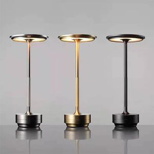 Artículos de novedad Restaurante lámpara de mesa recargable inalámbrica aluminio LED lámpara de escritorio de metal dormitorio lámpara de noche bar el lámpara decorativa 231216
