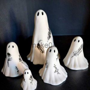 Nieuwheid items enge witte sculpturen Set Creative Resin Halloween Spooky Decor Handmade Crafts Ghost Statue Tabletop ornament Home Accessories J230815