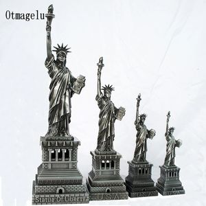 Articles de nouveauté Souvenirs USA Statue de la Liberté Décoration en métal Ornements Modèle Décor de bureau à domicile Artisanat décoratif Figurines Miniatures Cadeau 231208