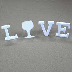 Articles de nouveauté Épais 25mm 1set Blanc Lettres En Bois En Bois LOVE DIY Nom Personnalisé Conception Art Artisanat De Mariage Fête D'anniversaire Décor À La Maison