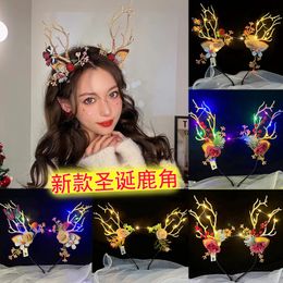 Nieuwheid verlichting LED STRING DEER Antler Bloem Crown Hoofdbanden Tree Takken vlindercosplay voor Halloween Christmas Wedding Party Woodland Fairy kostuum
