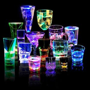 Nouveauté éclairage LED whisky tir boisson tasse en verre clignotant activité de barre de bière club de mariage décoration de la maison pour les fournitures de fête lueur