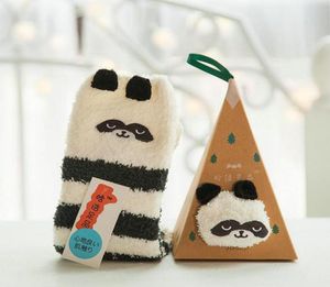 Nieuwigheid Panda Style Meisjes Fuzzy Cartoon Slipper Sokken Kerst Dieren Vloersokken 3 Paar Willekeurige Stijl met Geschenkdoos8628511