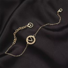 Nouveauté plaqué or collier bracelets boucle d'oreille pour femme simple lettre bracelet de luxe petit cerceau boucles d'oreilles cristal pendentif rond collier de créateur zb094