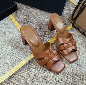 Naakt vrouwen sandaal blok hakken eerbetoon hakken muilezels hakken slipper lakleer open teen sandalen Italië gemaakt luxe designer jurk glijbaan met doos