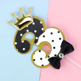 Numéro Crown Bow Tie Diamond New Born Baby Cake Topper 1st 2st 3st 100 jours Joyeux anniversaire Cake Topper Kid Gifts Party Supplies