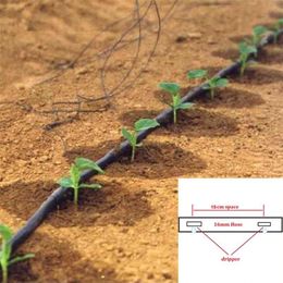 NuoNuoWell 16mm Ruban goutte à goutte avec émetteur à l'intérieur du système d'arrosage Tuyau plat Streamline Kit d'irrigation Kit d'irrigation Espace goutteur 15 cm 210809