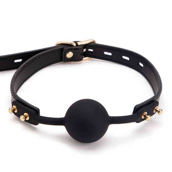 Nxy Adult Toys Blackwolf Full Silicone Ball Gag Bondage Open Mouth Gags Buckled Leather Strap Oral Fixation Sex Toy pour Couples Bdsm Game 1207