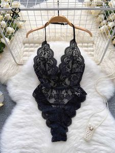 Nxy vrouwelijke sexy kanten bodysuits zomer mouwloze halter transparante slanke rompers damesfrance stijl backless 230328