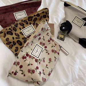 Bolsas de cosméticos Nxy, bolsa de viaje con estampado de leopardo Retro de pana para mujer, estuches de almacenamiento de belleza, organizador de maquillaje, embrague 220302