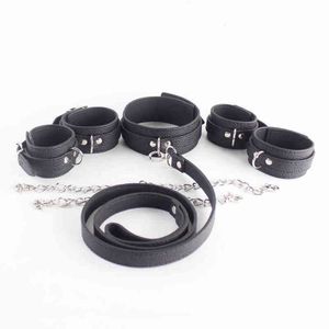 NXY Sex Volwassen Speelgoed SodANDY Bondage Pak Pols Manchetten Enkel en Slave Kraag Handcuffs Shackles Leather Fetish met metalen ketting Toys1216