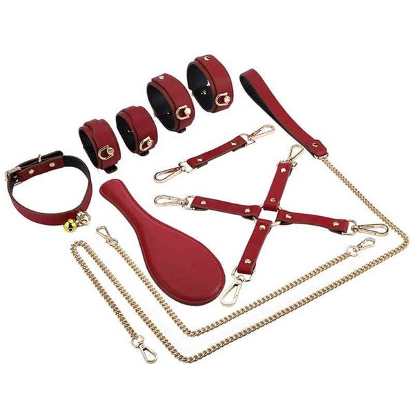 Nxy Sm Bondage 6pcs Sm Sex Suit Bdsm Set Esposas Grilletes Collares Cuerdas de tracción Cuero Pat Pecho Pezón Clips Plumas para parejas 220423