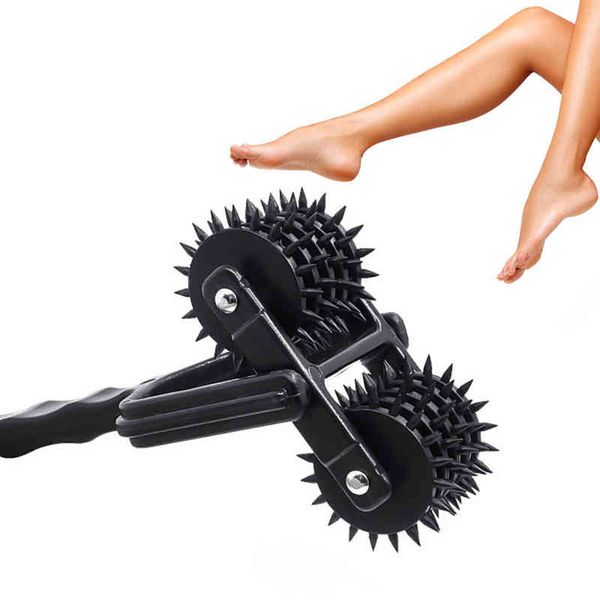 Nxy Sm Bondage New Prick 5 Row Spiked Wartenberg Pinwheel Pin pinchar Ensation Wheel Roller Bdsm Torture Tool Juguetes sexuales para pareja 220423