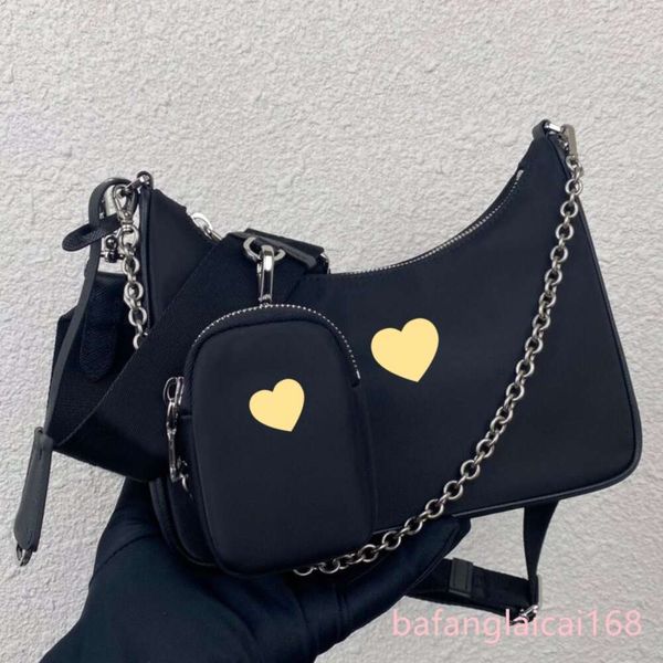 Sac en nylon Bandoulière Triangle Sacs de créateurs de haute qualité 3 pièces Re Edition 2000 2005 Hobo Sac sous les bras Cleo Sac à bandoulière Luxe Mode Femme Sac à main en cuir noir